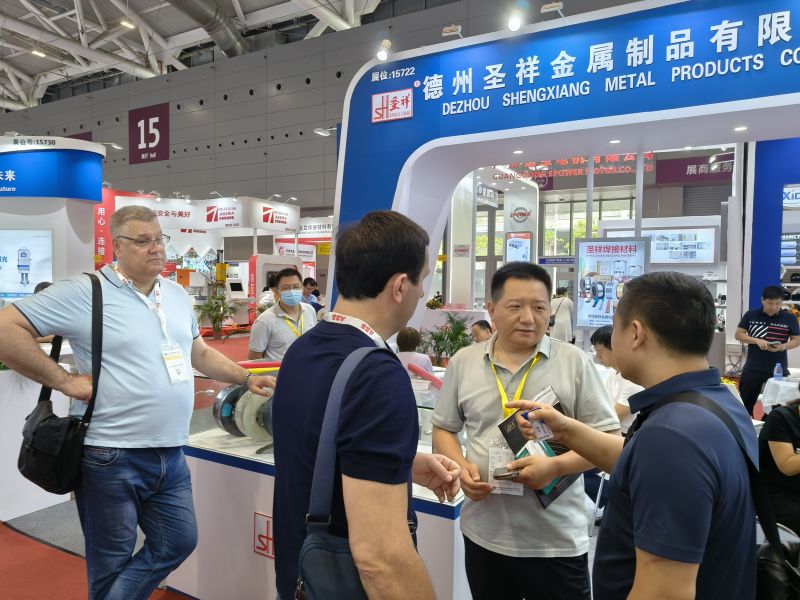 大型展會(huì)現(xiàn)場(chǎng)